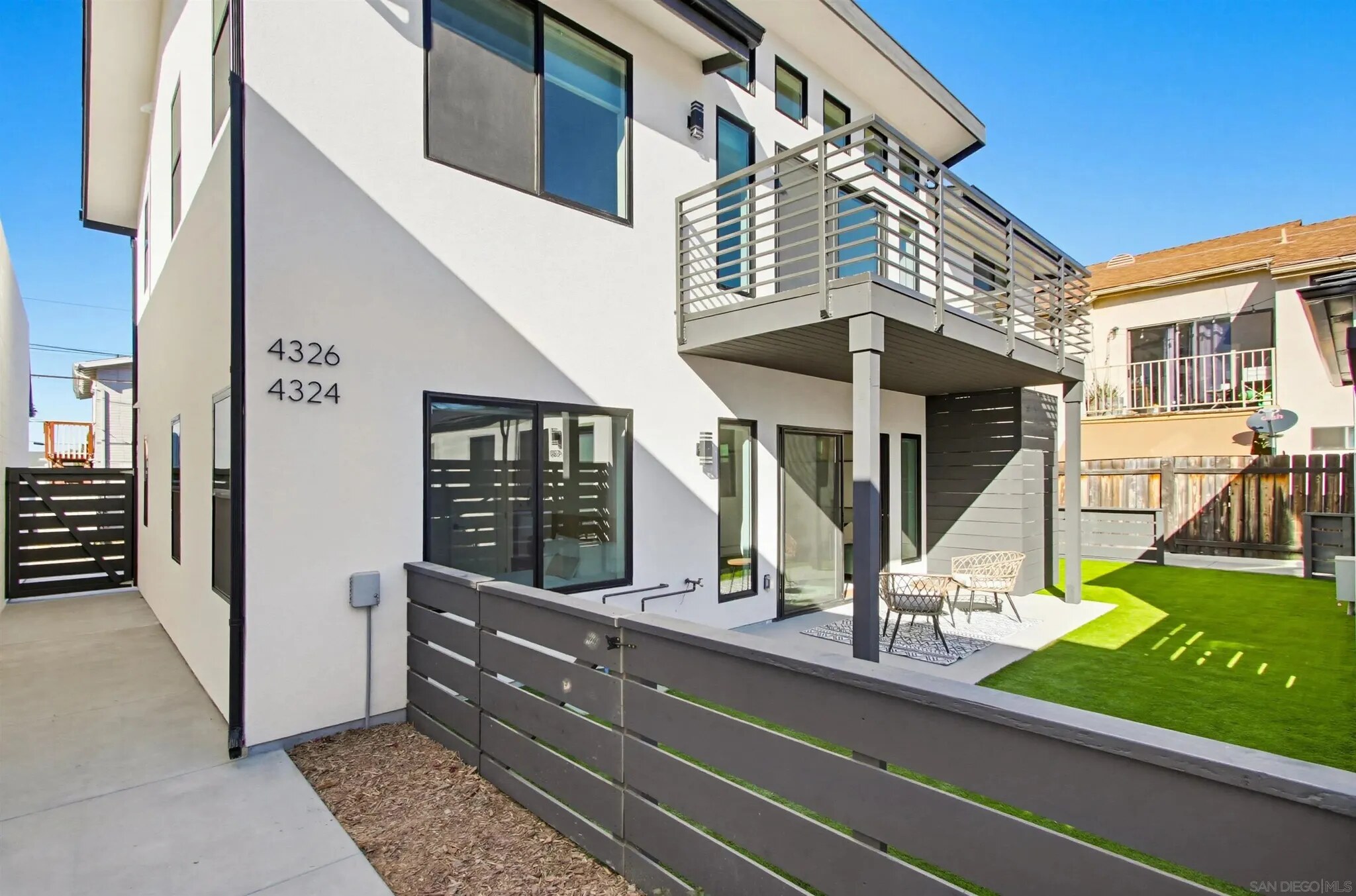 Completed rear homes and private outdoor space at Felton Street
